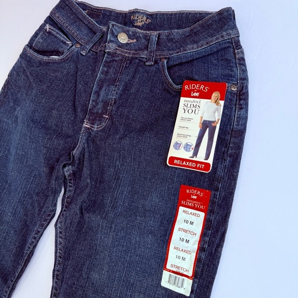 Woman’s LEE Riders Denim Jeans Size 10M 
NWT Stretch Straight Leg​ - Picture 2 of 9